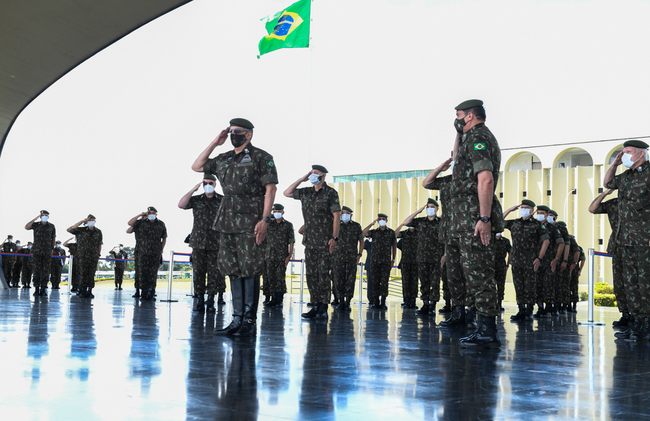 IMBEL® participa da Despedida do General Ex Edson Leal Pujol do Comando do Exército