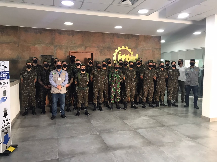 FMCE recebe alunos da Escola de Aperfeiçoamento de Oficiais do Exército