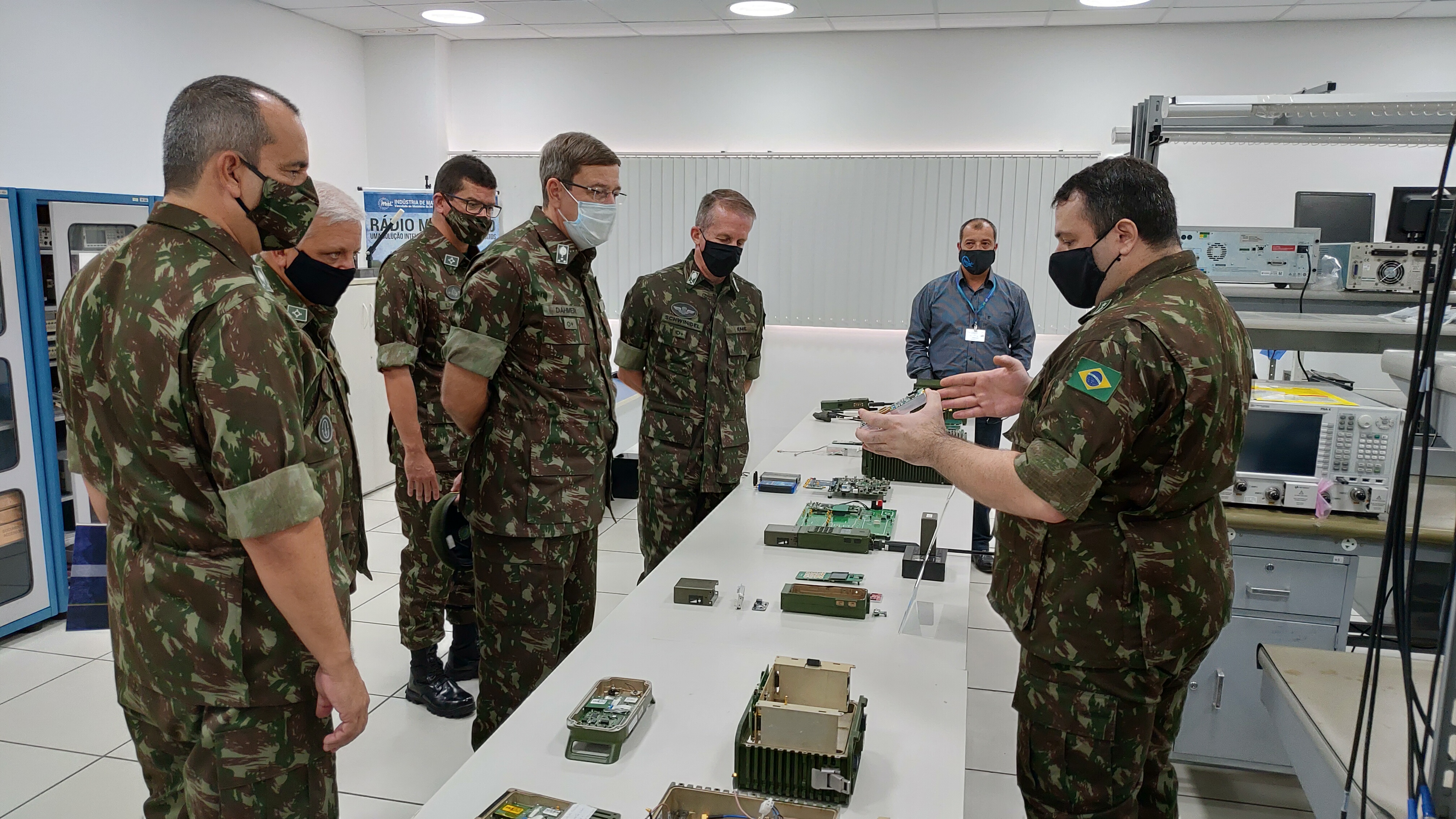 FMCE recebe a visita do Gen Div Carlos Alberto Dahmer, Chefe de Tecnologia da Informação e Comunicações do DCT e Comitiva