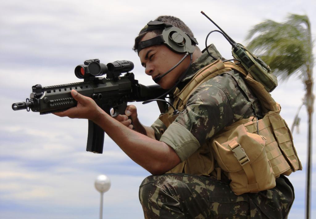 Exército Brasileiro padroniza o emprego do Rádio TPP-1400